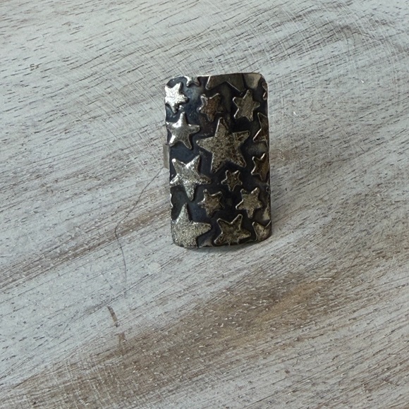 Silver Star Pattern Ring - Picture 3 of 5